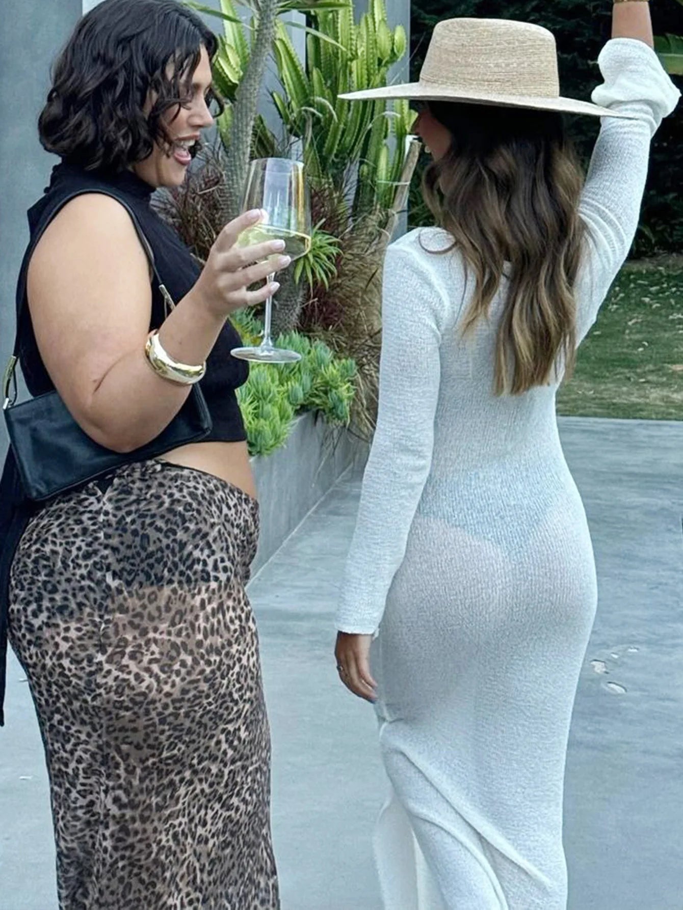 Saída de Praia Feminina Ischia